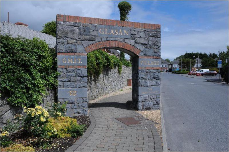 Glasan Holiday Village Galway Exterior foto